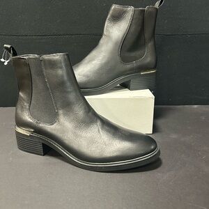 Kenneth Cole Women’s Black Elllia Chelsea Leather Ankle Booties